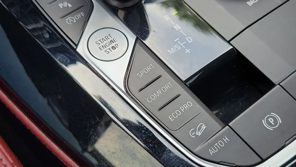 2023 BMW X4 xDrive30i