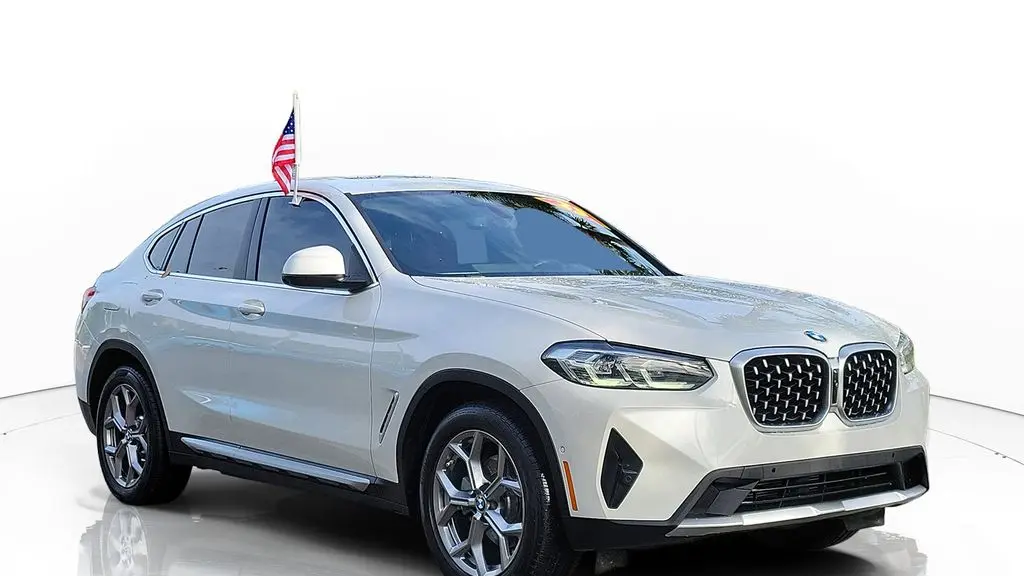 2023 BMW X4 xDrive30i