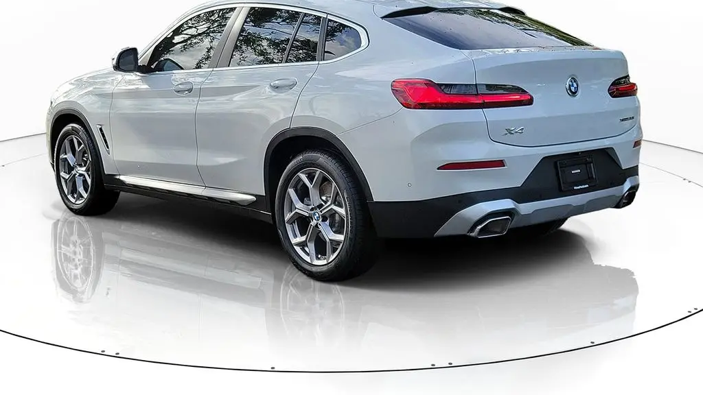 2023 BMW X4 xDrive30i