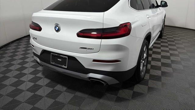 2023 BMW X4 xDrive30i