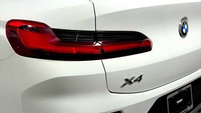 2023 BMW X4 xDrive30i