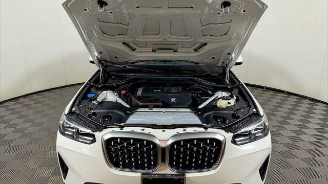 2023 BMW X4 xDrive30i