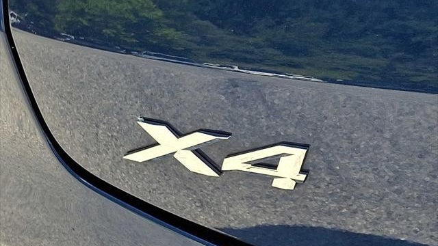 2023 BMW X4 xDrive30i