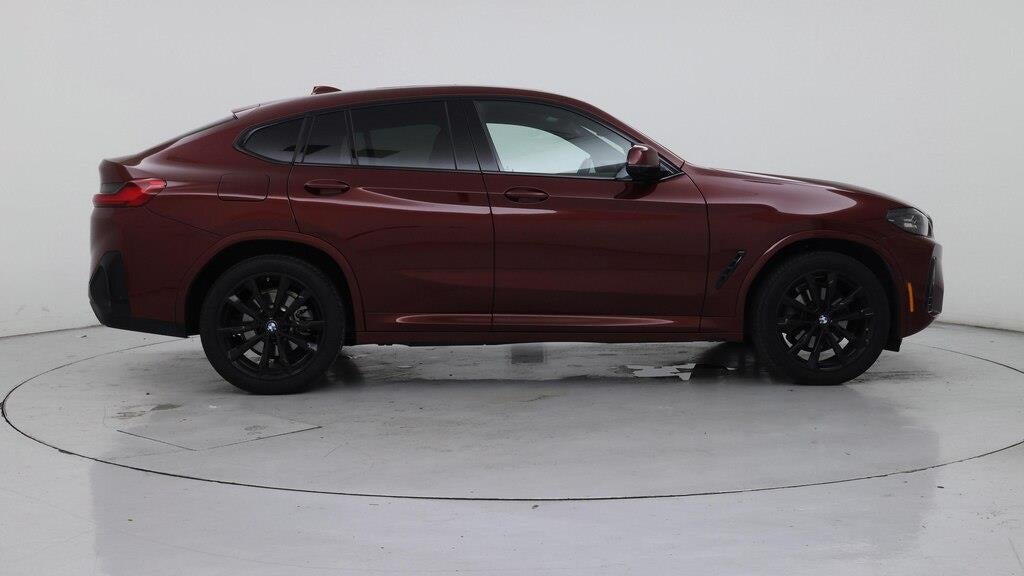 2025 BMW X4 xDrive30i