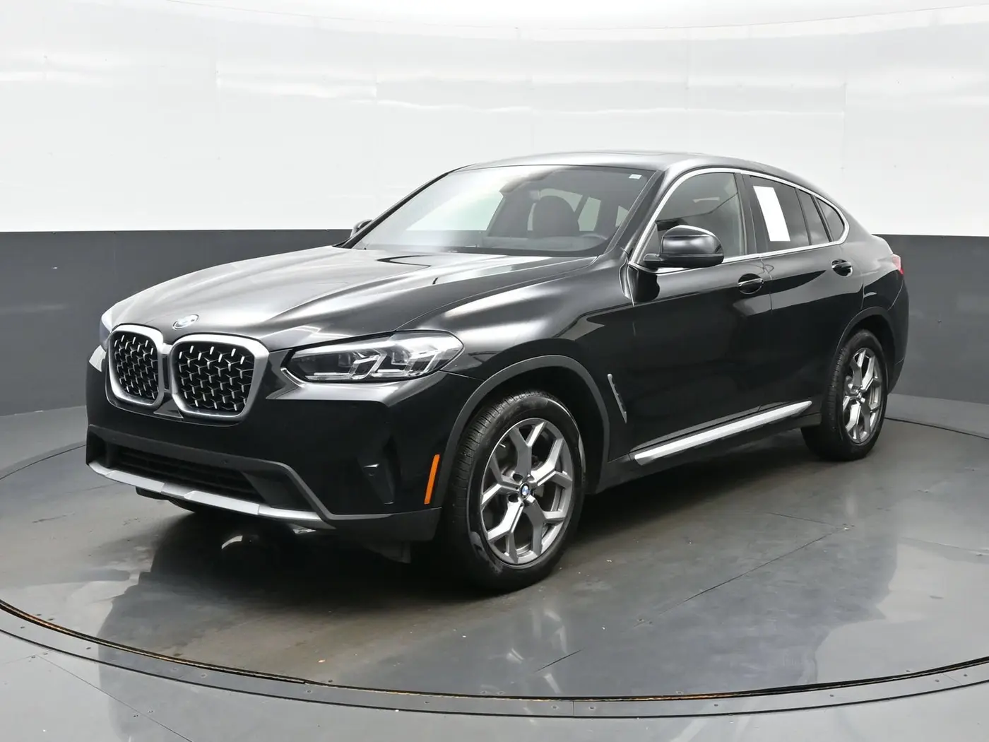 2025 BMW X4 - $44,190