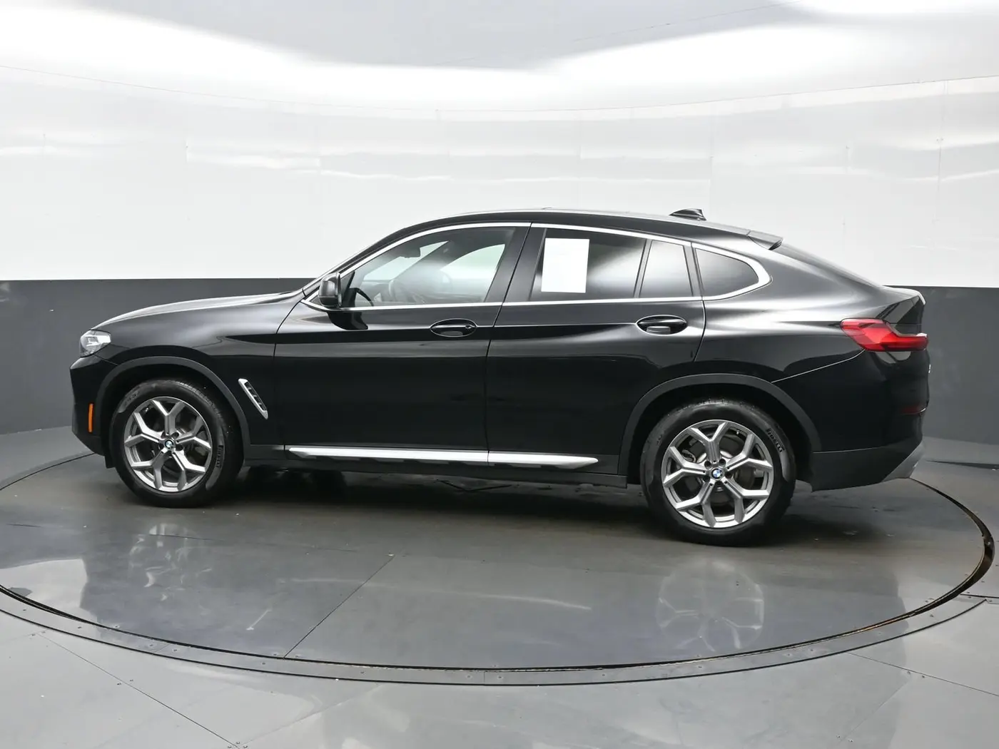 2025 BMW X4 - $44,190