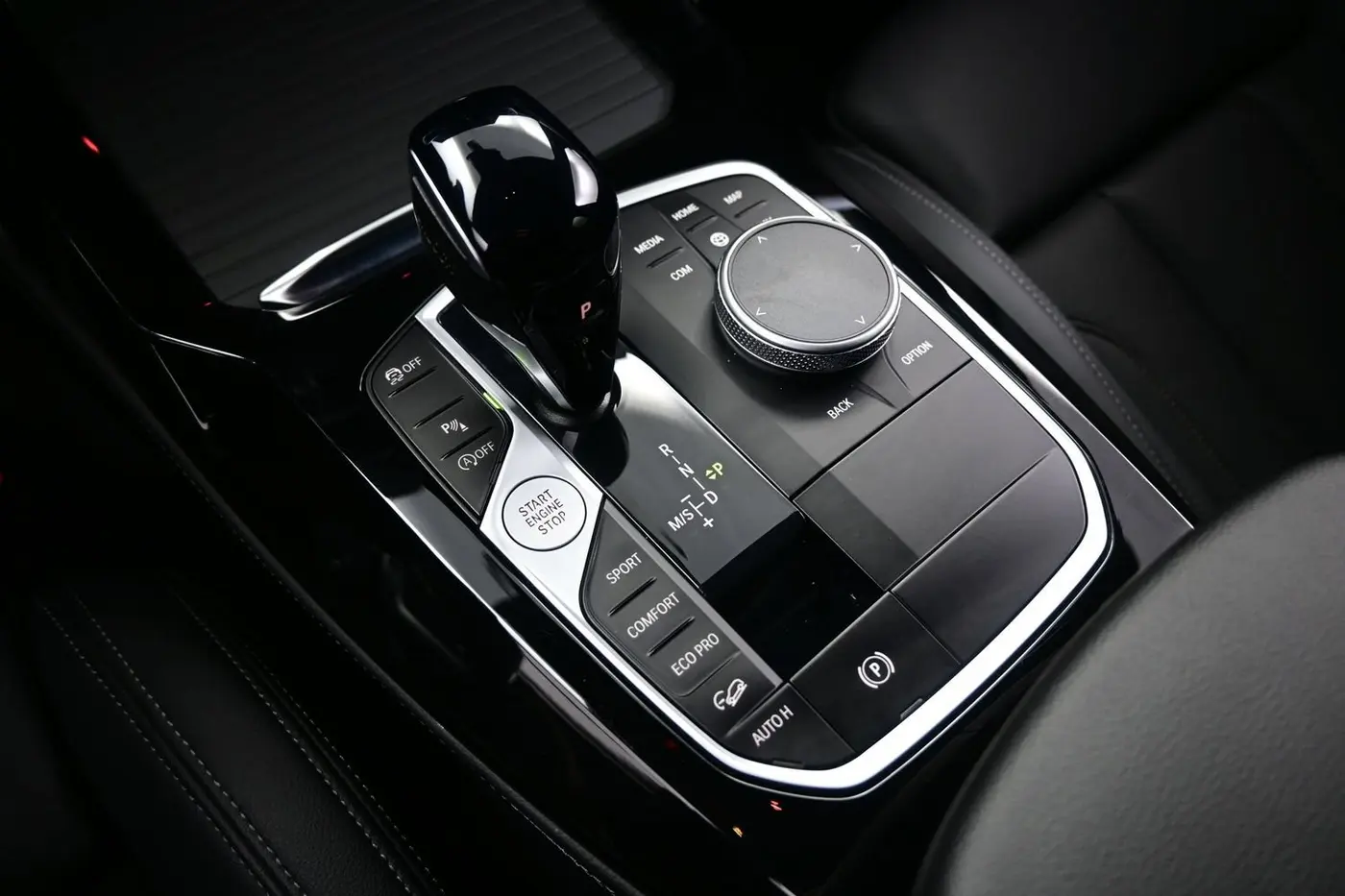 2025 BMW X4 - $44,190