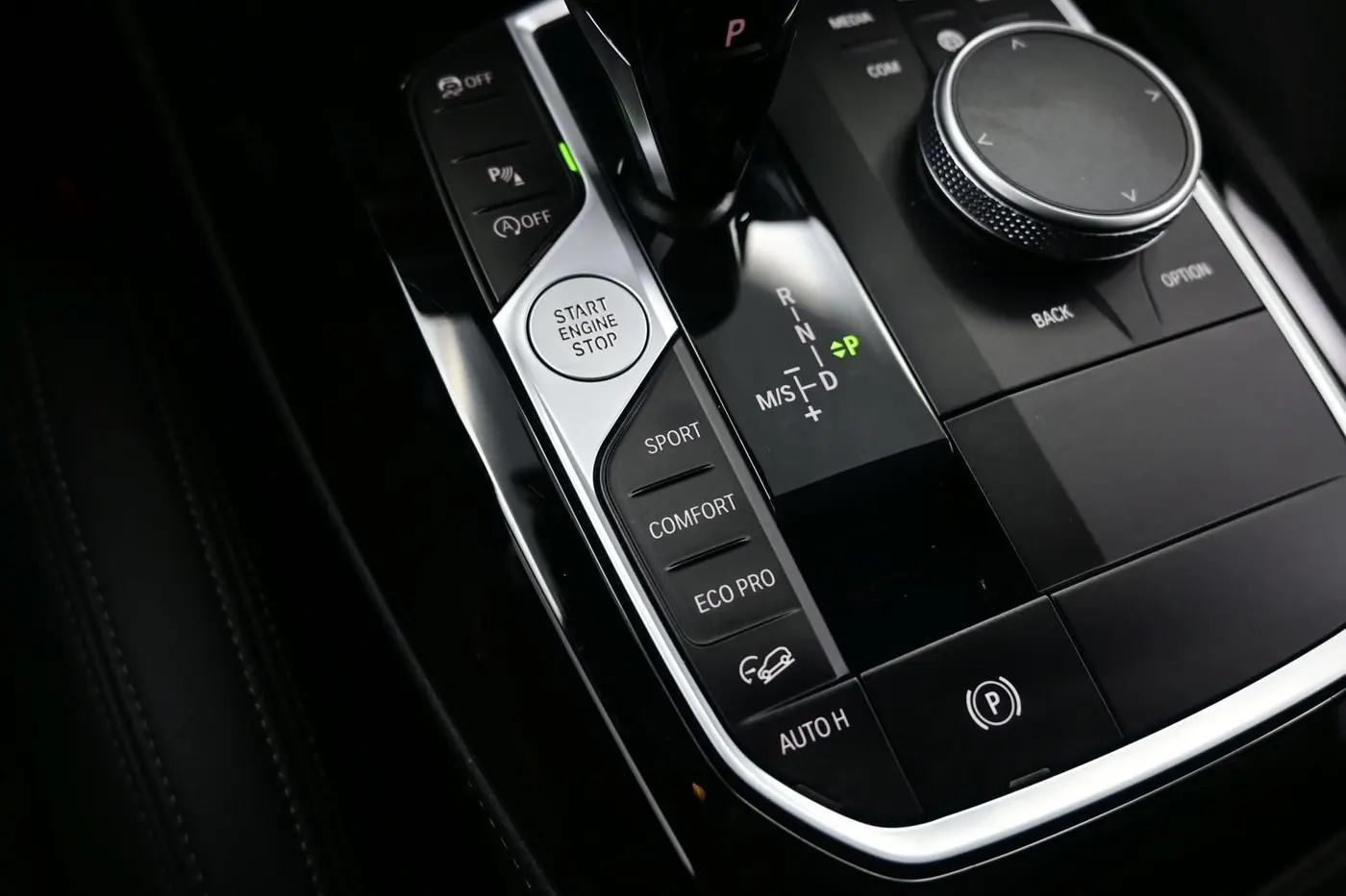 2025 BMW X4 - $44,190