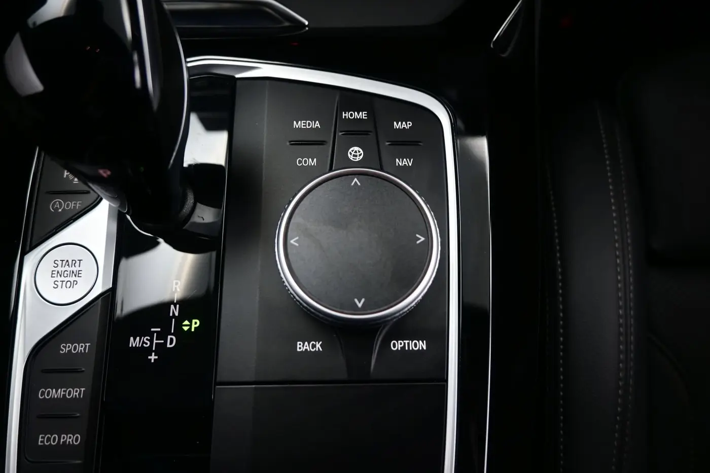 2025 BMW X4 - $44,190