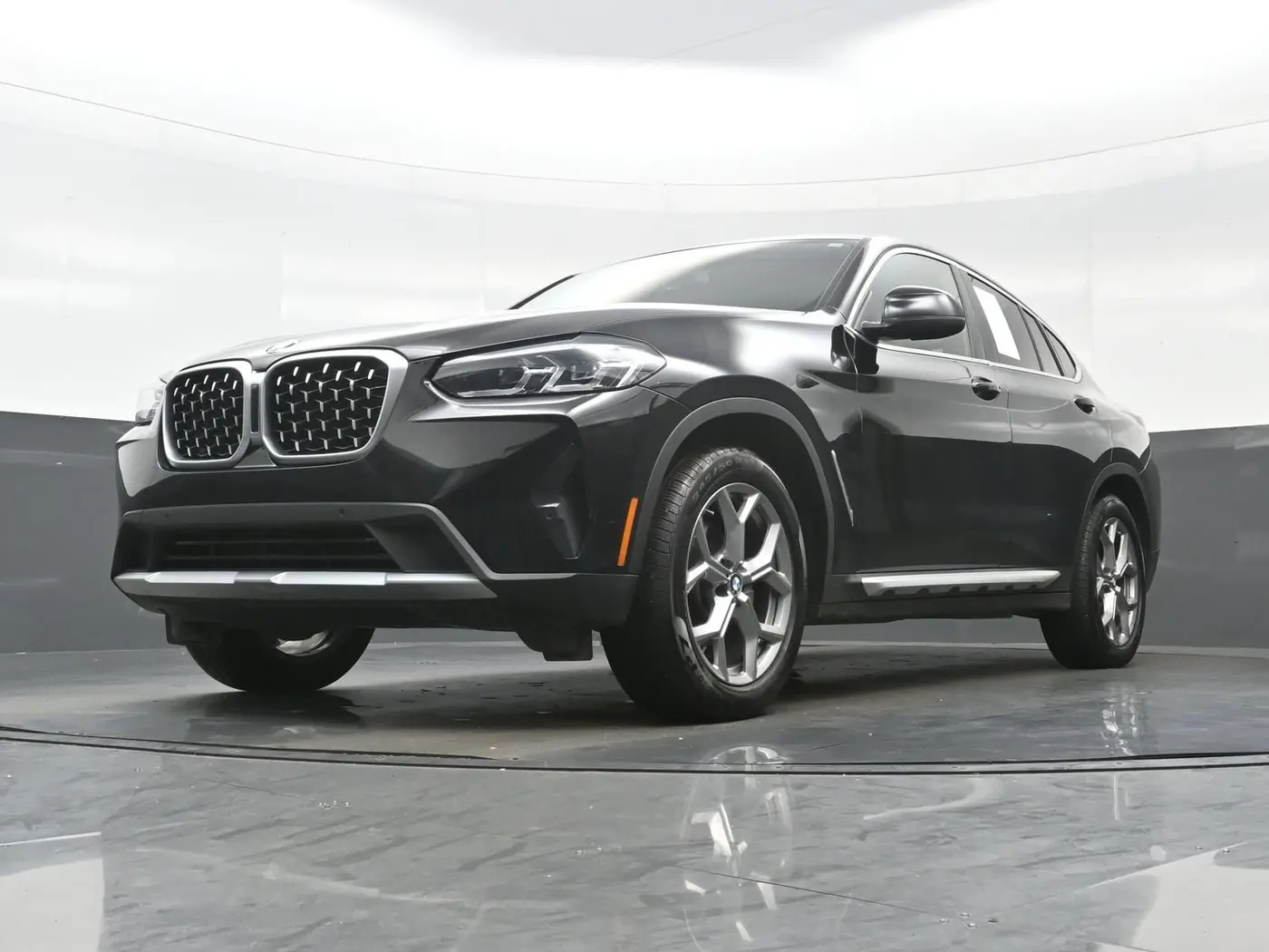 2025 BMW X4 - $44,190