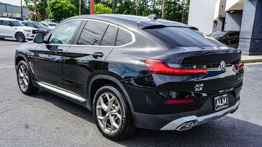 2025 BMW X4 xDrive30i