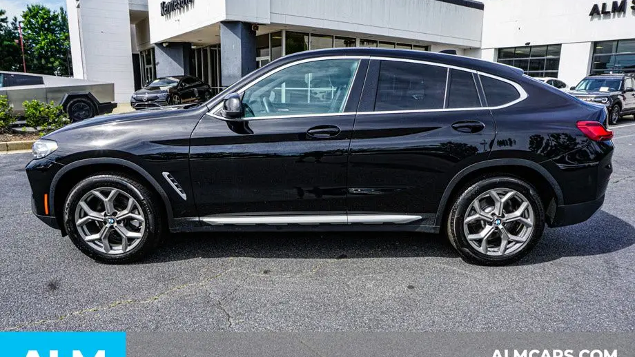 2025 BMW X4 xDrive30i