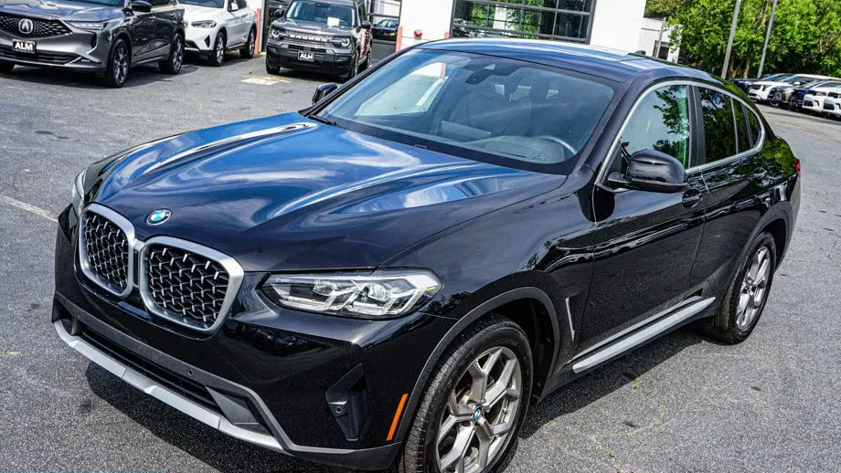 2025 BMW X4 xDrive30i