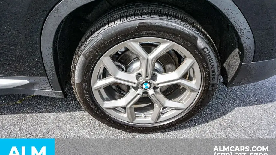 2025 BMW X4 xDrive30i