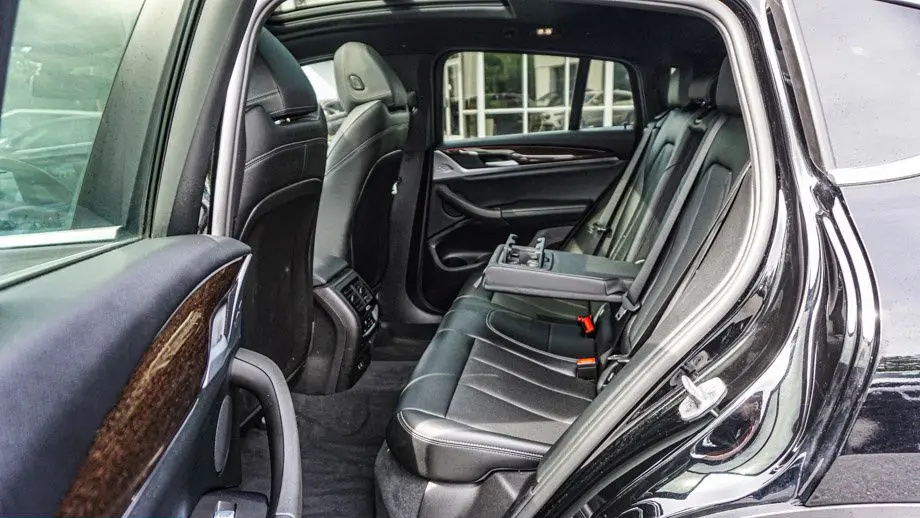 2025 BMW X4 xDrive30i