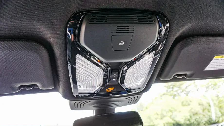 2025 BMW X4 xDrive30i
