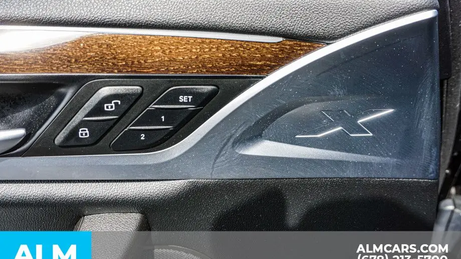 2025 BMW X4 xDrive30i