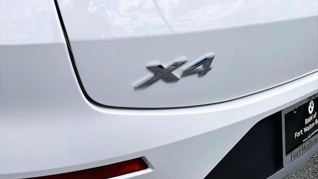 2025 BMW X4 xDrive30i