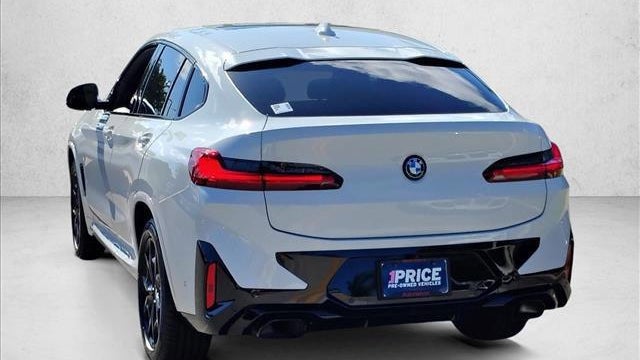 2023 BMW X4 xDrive30i