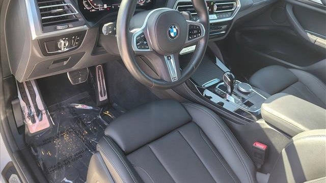 2023 BMW X4 xDrive30i