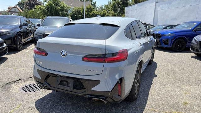 2024 BMW X4 xDrive30i