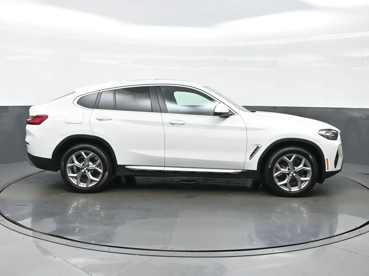 2025 BMW X4 - $44,953