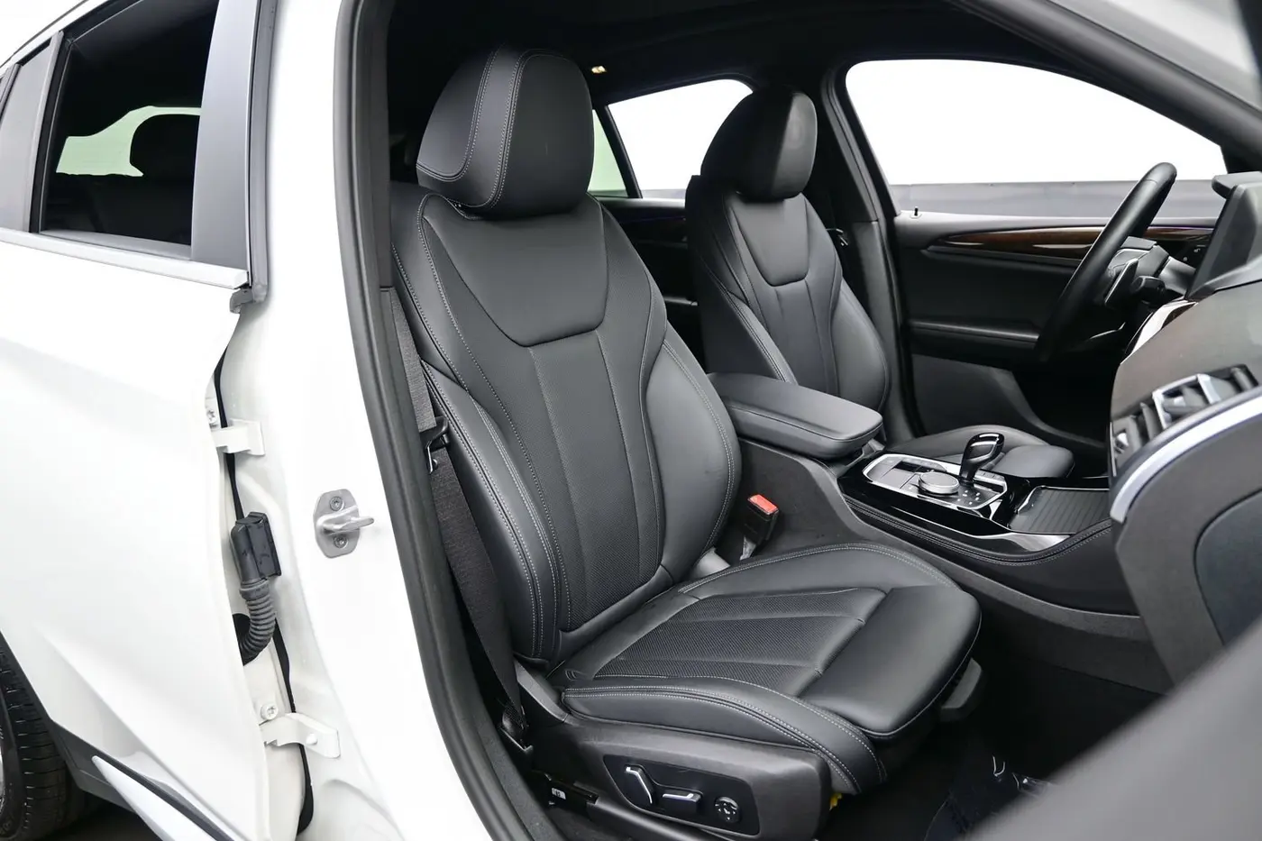 2025 BMW X4 - $44,953