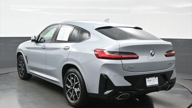 2022 BMW X4 xDrive30i