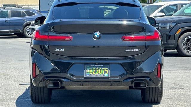 2023 BMW X4 xDrive30i