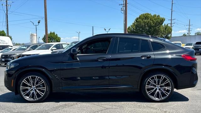 2023 BMW X4 xDrive30i