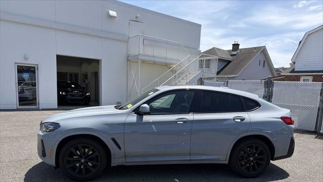 2023 BMW X4 xDrive30i