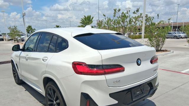 2023 BMW X4 xDrive30i