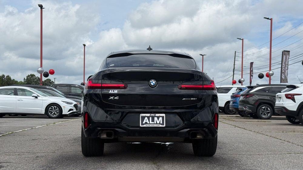 2024 BMW X4 xDrive30i