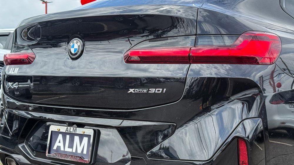 2024 BMW X4 xDrive30i