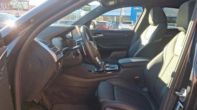 2025 BMW X4 xDrive30i