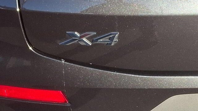 2025 BMW X4 xDrive30i