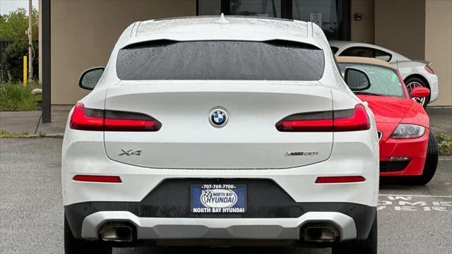 2023 BMW X4 xDrive30i