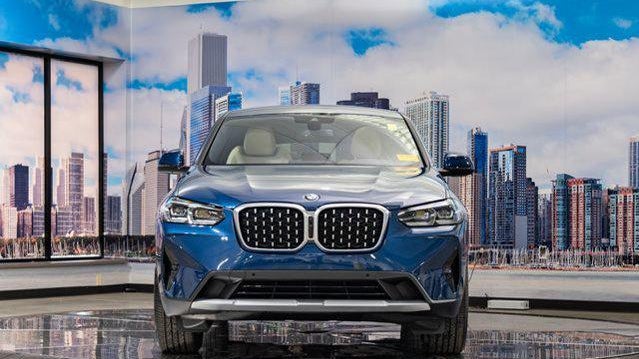 2025 BMW X4 xDrive30i