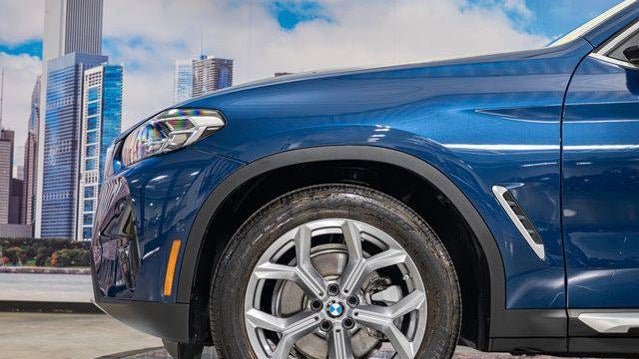 2025 BMW X4 xDrive30i