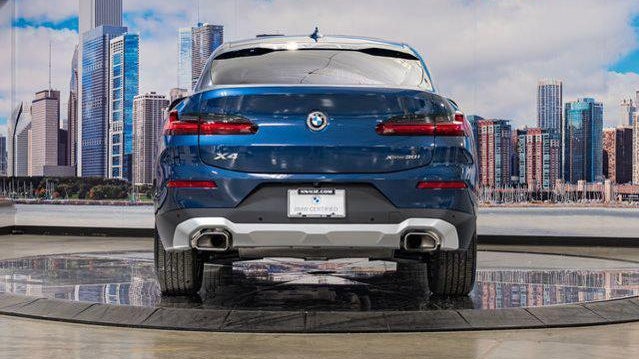 2025 BMW X4 xDrive30i
