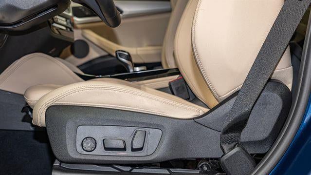 2025 BMW X4 xDrive30i