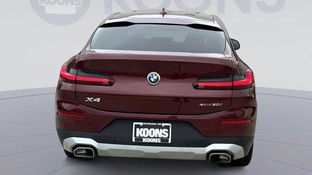 2025 BMW X4 xDrive30i