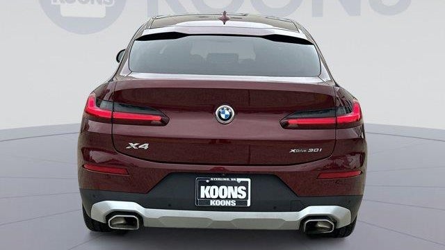 2025 BMW X4 xDrive30i