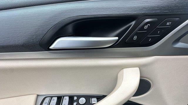 2025 BMW X4 xDrive30i