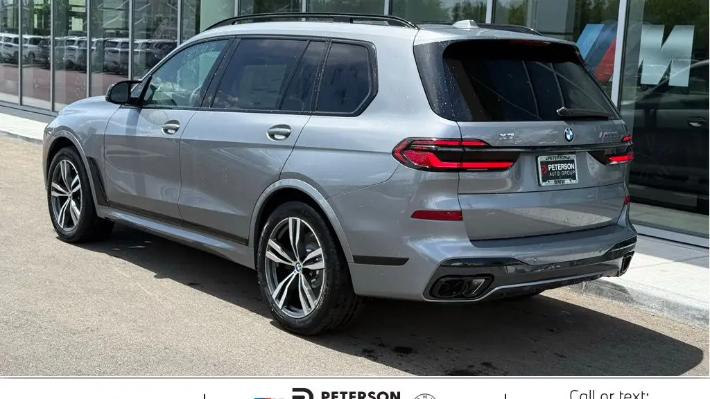 2027 BMW X7 M60i