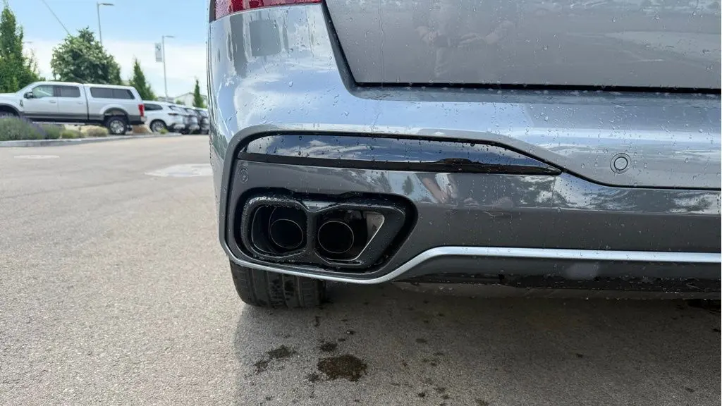 2027 BMW X7 M60i