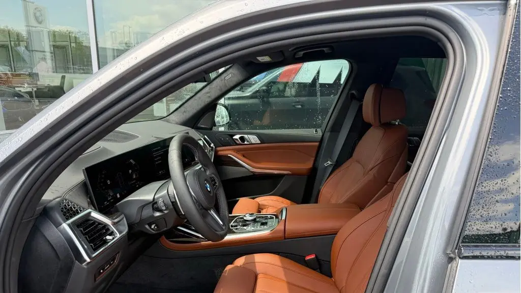 2027 BMW X7 M60i
