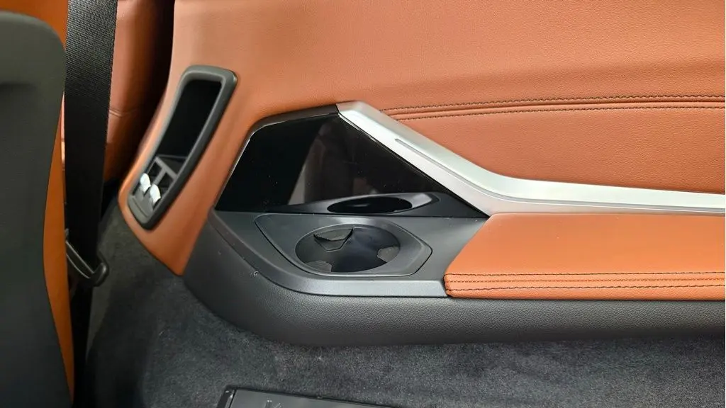 2027 BMW X7 M60i