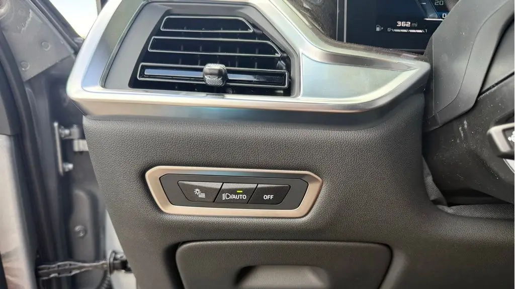 2027 BMW X7 M60i