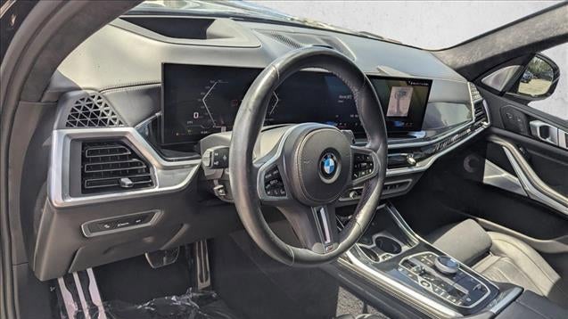 2024 BMW X7 M60i